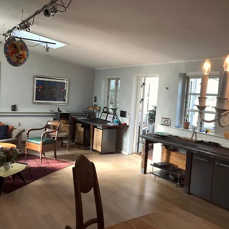 Appartement Stor 2-vaerelses I Baggarden Odense